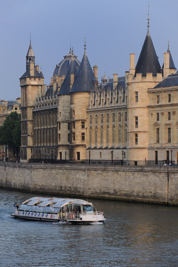 Pourquoi préserver le patrimoine est essentiel pour notre identité ?