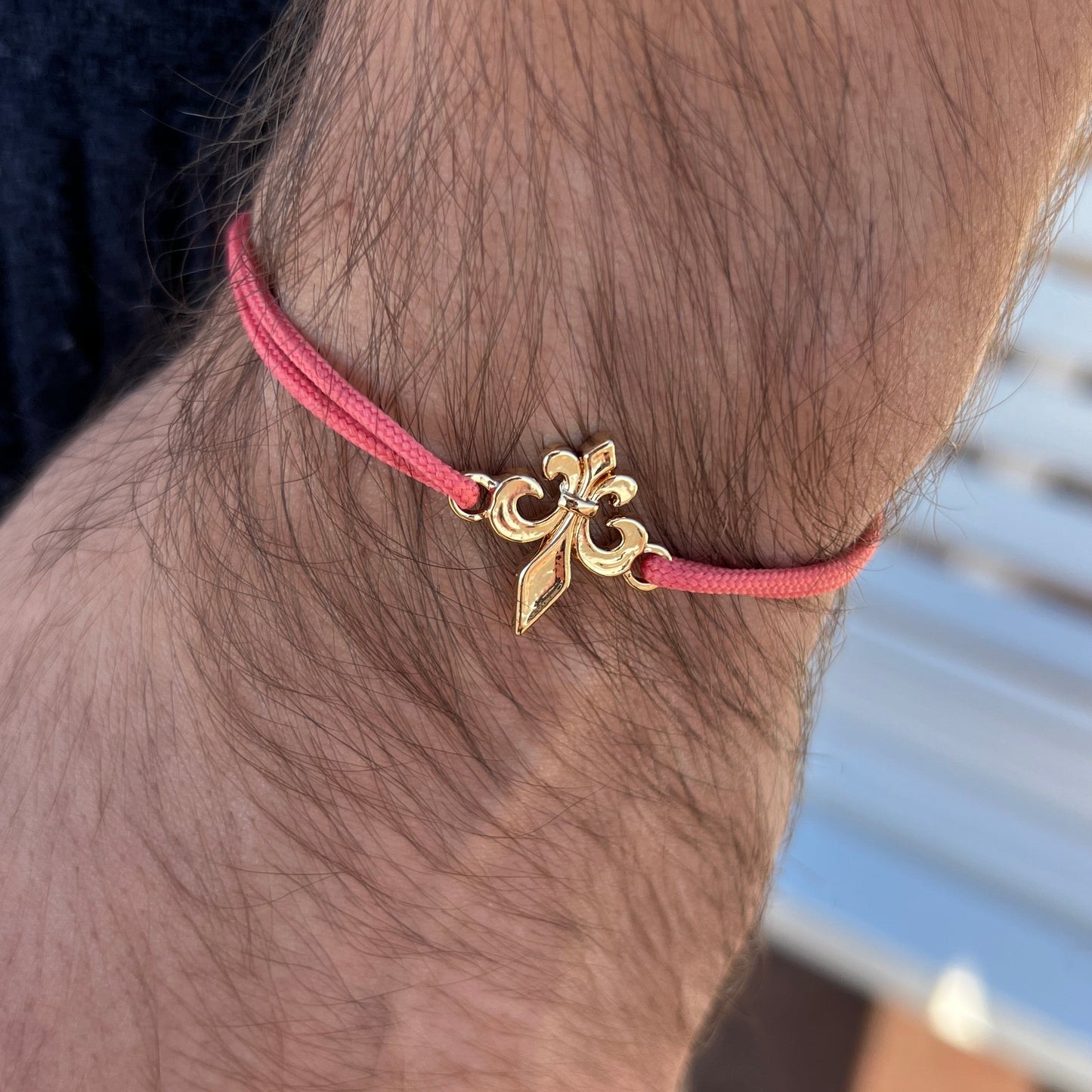 Fleur de lys or rose